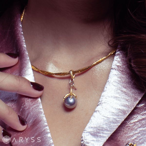 สร้อยคอพร้อมจี้มุก (Necklace & Pearl Pendant)